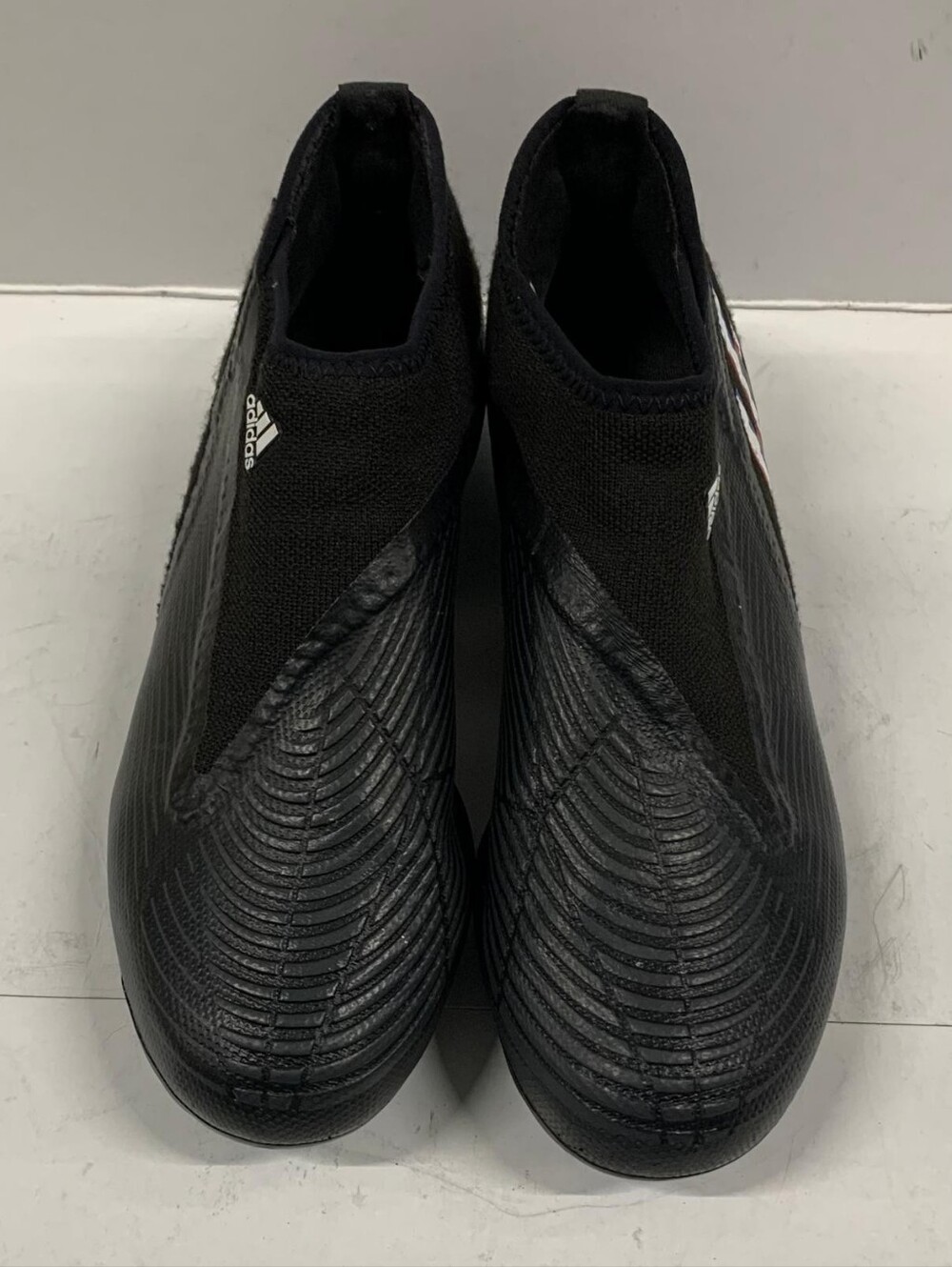 ADIDAS PREDATOR EDGE.3 PULL ON SOCCER CLEATS MENS DHOES COLOR BLACK SIZE US 6.5